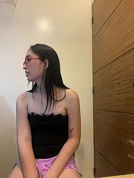goddess_athena69 (T teen) - cum in public