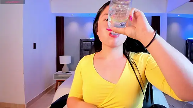 Alicee_Broownn webcam