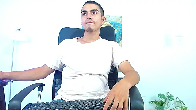 lucass_18 webcam
