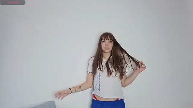 ashly_pinkxx (F teen) - get dressed in cowgirl style