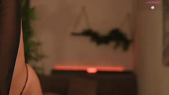 jaylee_krys (F young) - tease my booty