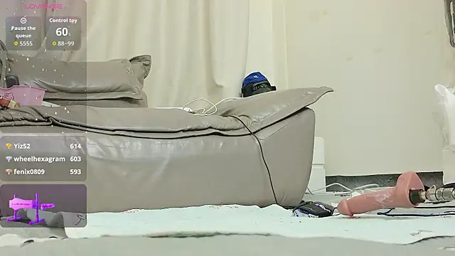 美女fox-yiyi在线直播