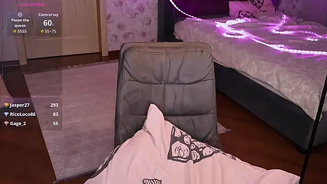 why_me_stella - Why_me_stella's free webcam - UK Sex Cams