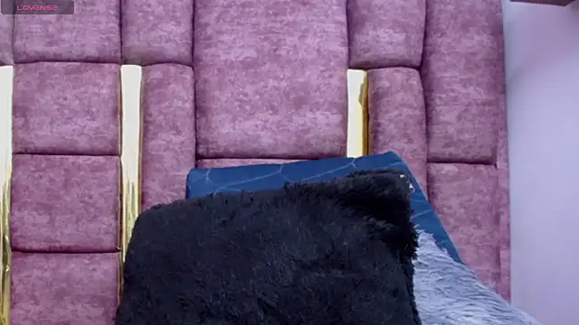 VICTORIAHANK_ webcam