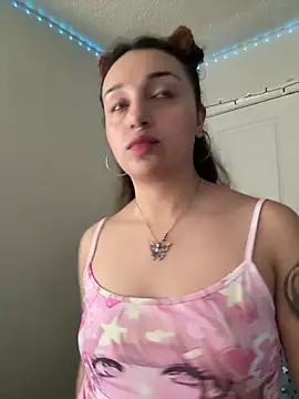 CharmingMaddie webcam