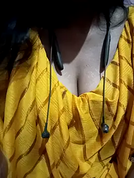 kaviyaponnu0987 webcam