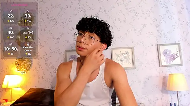 liam_twiink (M twink) - Sensual dance + rube