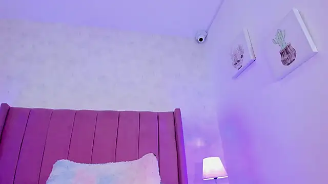 Yuliana-ambell webcam