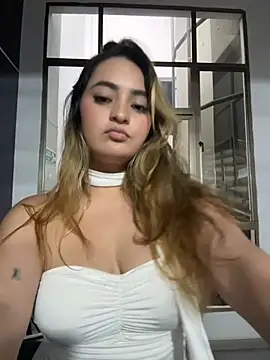 Antonella_Julieta webcam