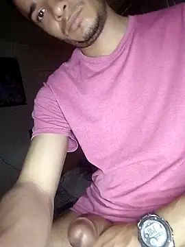 LuisLatinboyy webcam