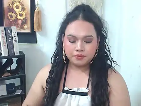 BigHotMAMALICIOUS webcam