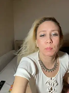 Nikusia live sex cam