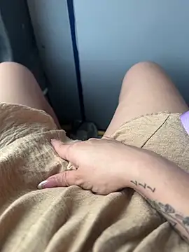 RojitasTeaseX_ from StripChat is Freechat