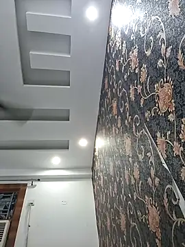 Pari_lovers Live Webcam on Stripchat