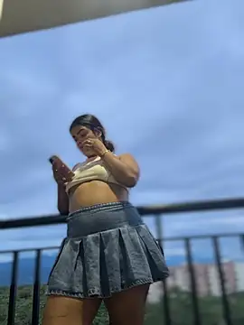 kaily_sweet16 (F teen) - Silence people nearby listen to my Moan