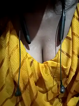 kaviyaponnu0987 webcam