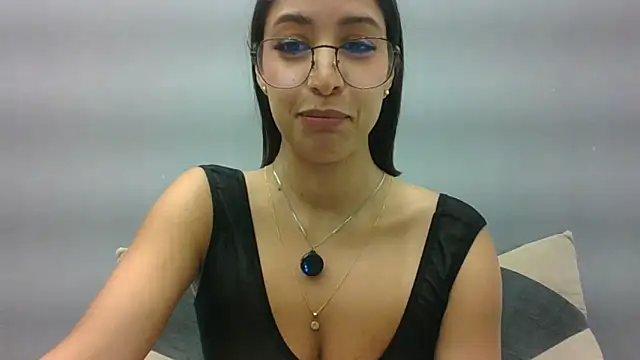 luvely_unique_ webcam