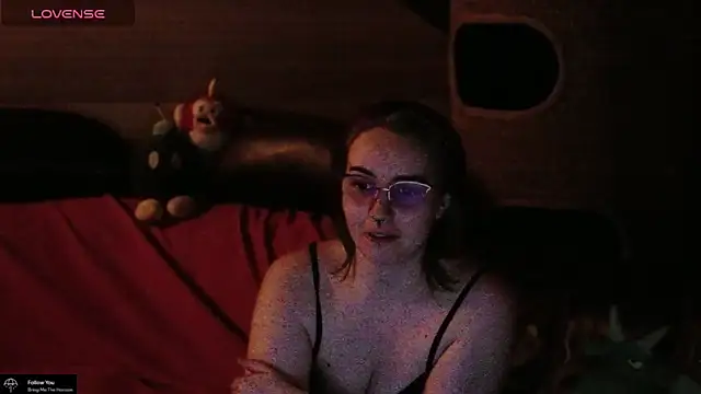 GamerGirl_Eve's room