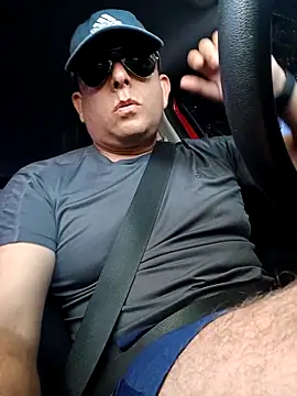 chicoguapo8 (M mature) - take off t-shirt