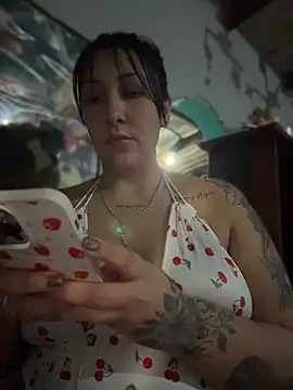 you-kitty2025 (F young) - Show panty 🤫