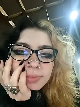 whatevaandissues webcam