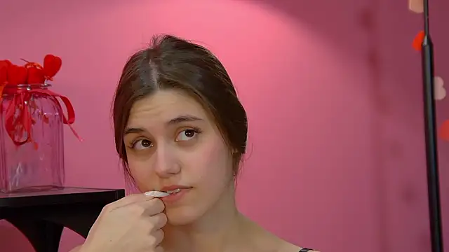 ArianaAllens - Offline