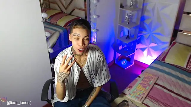 Jonesliam23 webcam