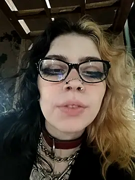 whatevaandissues webcam