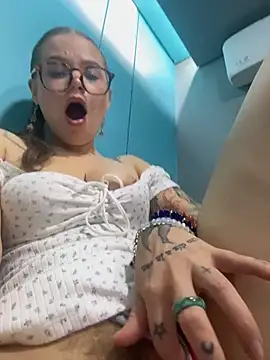 Tallulah_Kinky webcam