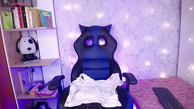 _Alexaavandercloude webcam