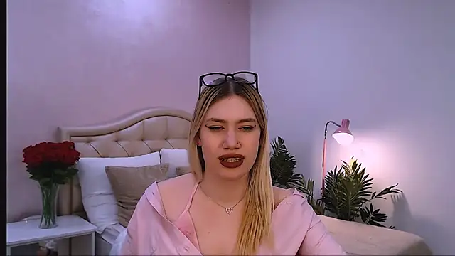 blonde_angell webcam