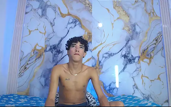 Khloe_and_max webcam