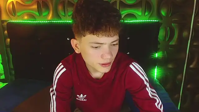 cruz_dante (M twink) - CUMING IN PUBLIC