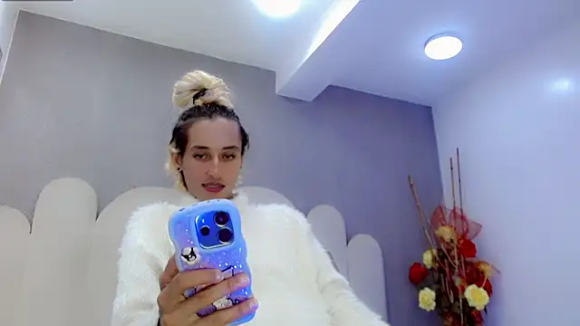 samantha_bliss24 webcam stripchat model stream image