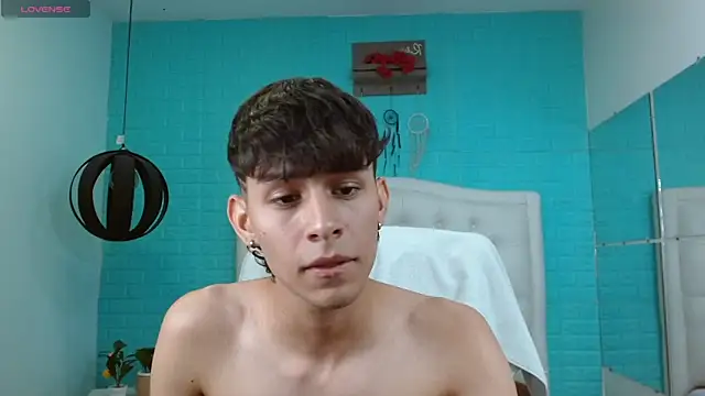 draxblade09 (M twink) - take off my clothes