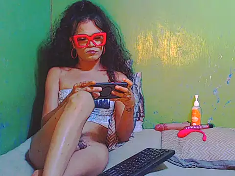 ToiletPlayBarbieDoll webcam