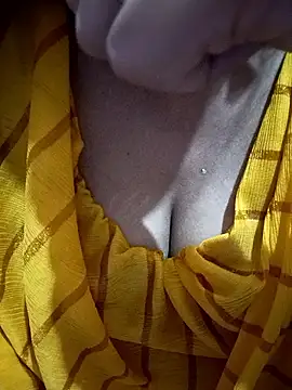 kaviyaponnu0987 webcam