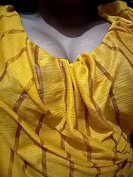 kaviyaponnu0987 webcam