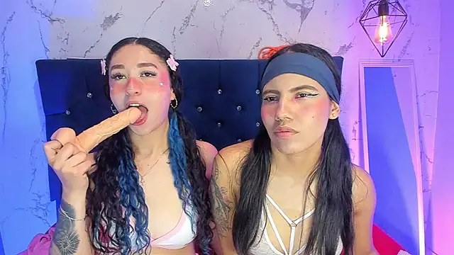 Dakotaa_Johnson webcam