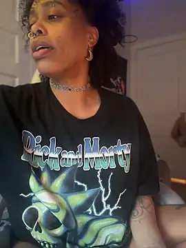 Webcam Model (Lunalovesyou8)  is live.Free join now!