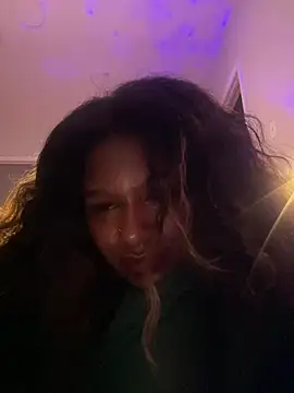 Webcam Model (xoxoSELENAxoxo)  is live.Free join now!