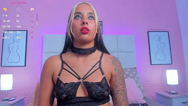 charlotte_kisss webcam