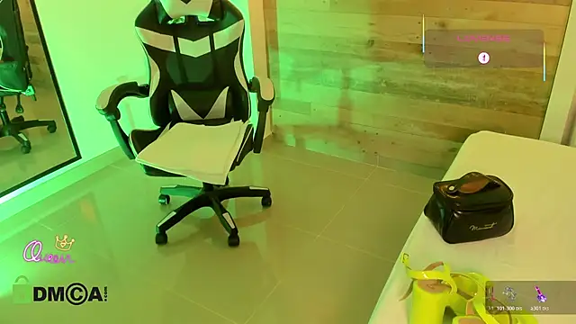 candy_summer28 webcam