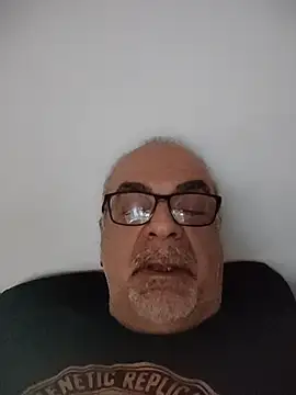 satiro_sevilla (M grandpa) - CUM with open windows