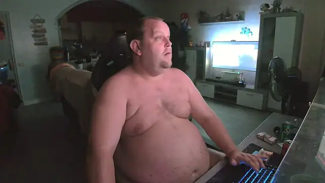 hotfire-112 (Ask my age) - flash cock and balls