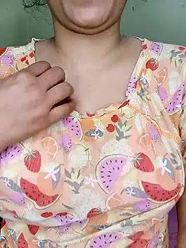 rose-luckey - Rose-luckey's free webcam - UK Sex Cams