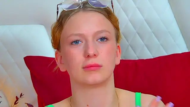 BeatriceBinoche webcam