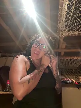 latinaloka3 (Ask my age) - Make me cum