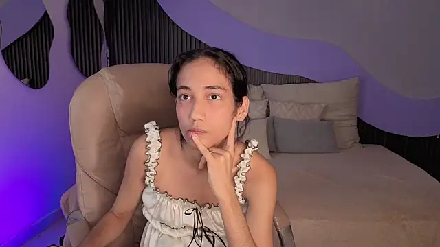 hot_little_bunny webcam