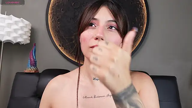 miss_sharlotte18 webcam